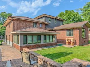 31 Morris Drive, Syosset NY 11791
