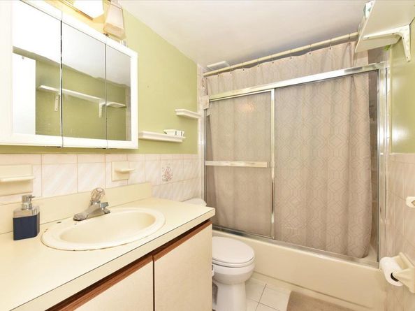 23 Monroe Street, Franklin Square NY 11010