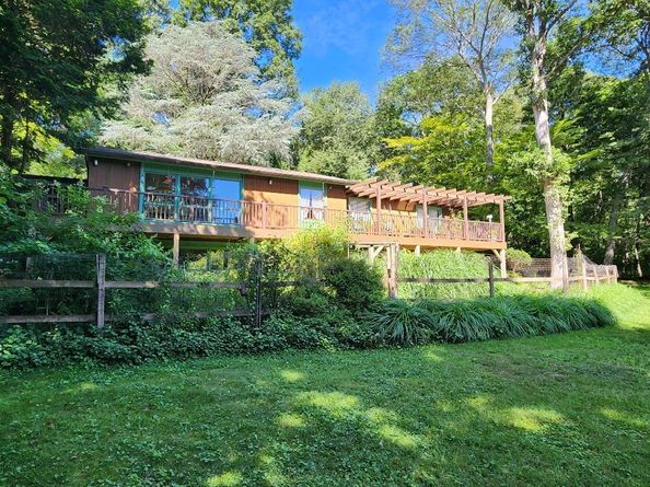 21 W Bartlett Road, Middle Island NY 11953