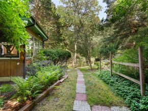 21 W Bartlett Road, Middle Island NY 11953