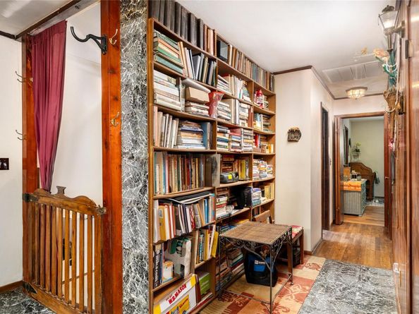 21 W Bartlett Road, Middle Island NY 11953