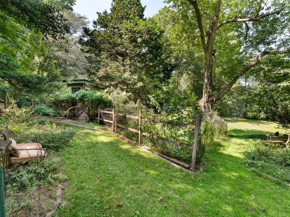 21 W Bartlett Road, Middle Island NY 11953