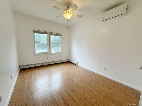 203 29th Street, Lindenhurst NY 11757