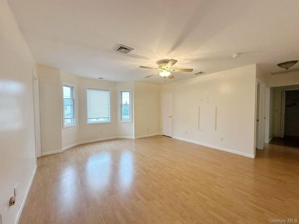 203 29th Street, Lindenhurst NY 11757