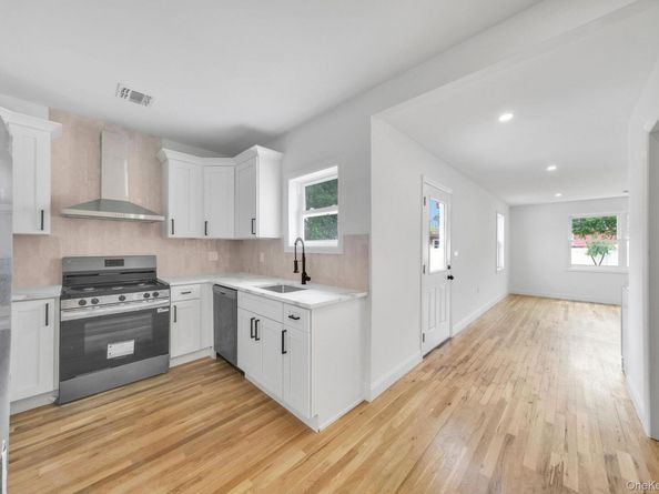12 E Chestnut Street, Central Islip NY 11722
