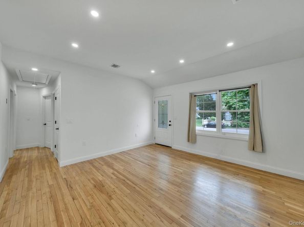 12 E Chestnut Street, Central Islip NY 11722