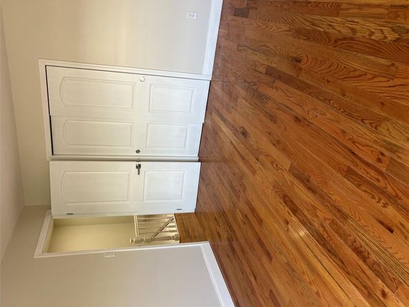185-05 Henderson Avenue, Hollis NY 11423