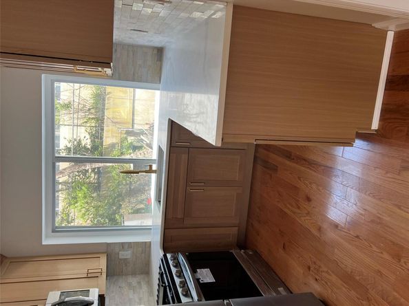185-05 Henderson Avenue, Hollis NY 11423