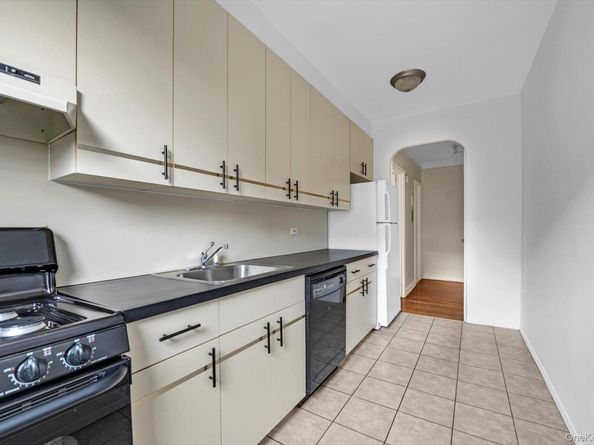 1500 Ocean Parkway 4M, Brooklyn NY 11230