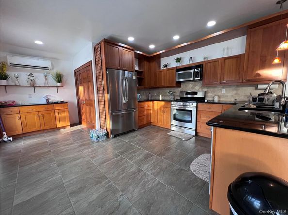 3442 Colony Drive, Baldwin Harbor NY 11510