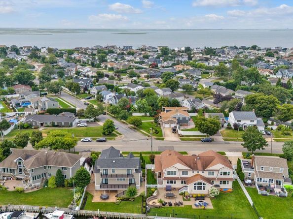 236 E Shore Drive, Massapequa NY 11758