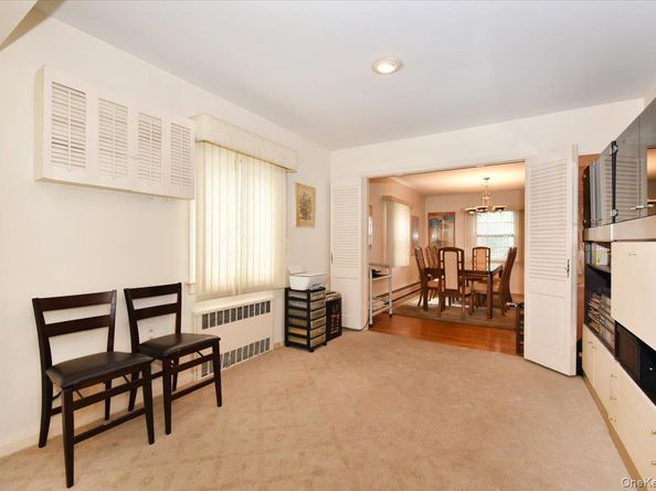 7906 214th Street, Oakland Gardens NY 11364