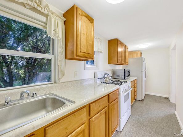 120 Soundview Drive, Rocky Point NY 11778