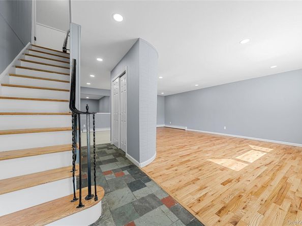 188 W End Avenue, Shirley NY 11967