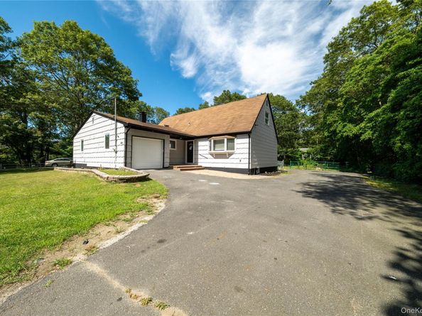 188 W End Avenue, Shirley NY 11967