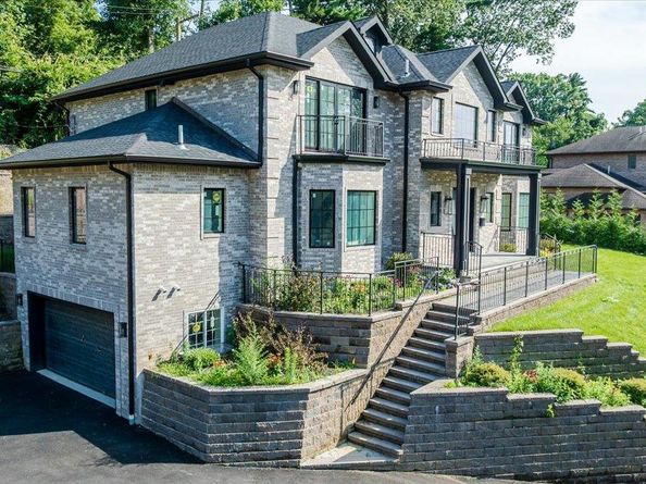 34 Woodland Place, Great Neck NY 11021