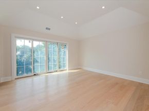 34 Woodland Place, Great Neck NY 11021