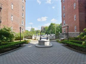 60 W Broad Street 1L, Fleetwood NY 10552