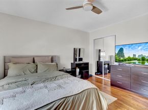 65 W Broadway 10A, Long Beach NY 11561