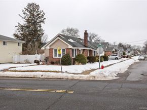 661 Saint Lukes Place, North Baldwin NY 11510