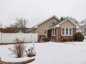 661 Saint Lukes Place, North Baldwin NY 11510