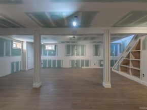 1070 Maple Lane, New Hyde Park NY 11040