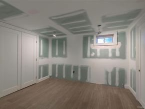 1070 Maple Lane, New Hyde Park NY 11040