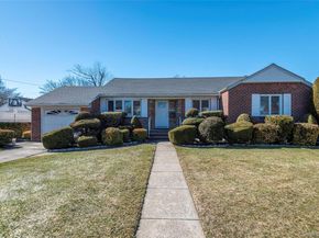 1070 Maple Lane, New Hyde Park NY 11040