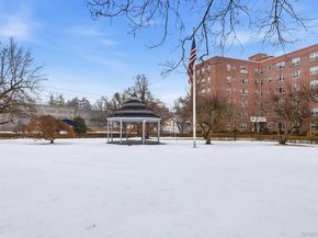 210 Pelham Road 6E, New Rochelle NY 10805