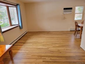 71 Cayuga Avenue, South Setauket NY 11720