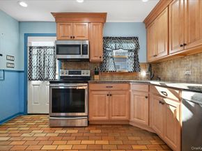 20 Wendy Lane, Brentwood NY 11717