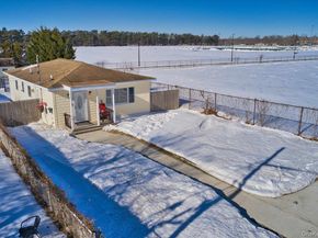 20 Wendy Lane, Brentwood NY 11717