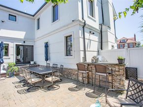 165 W Walnut Street, Long Beach NY 11561