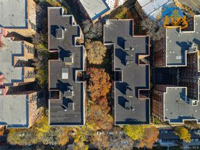 118-60 METROPOLITAN Avenue 2 I, Kew Gardens NY 11415