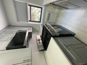 118-60 METROPOLITAN Avenue 2 I, Kew Gardens NY 11415