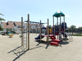 128 Cinnamon Court, Melville NY 11747