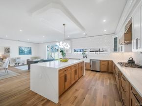 43 W Cabot Lane, Westbury NY 11590