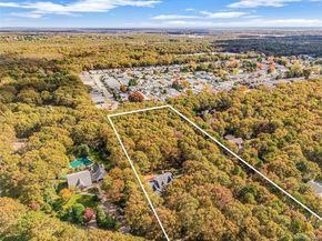 22 Jerusalem Hollow Road, Manorville NY 11949