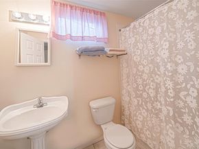 22 Jerusalem Hollow Road, Manorville NY 11949