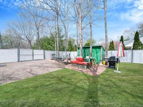 22 Jerusalem Hollow Road, Manorville NY 11949