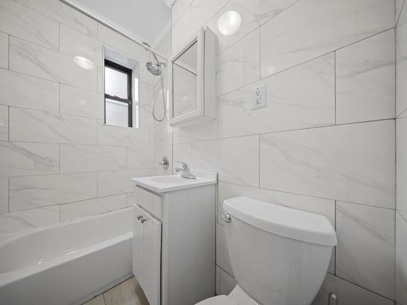 21-06 35th Street 3E, Astoria NY 11105