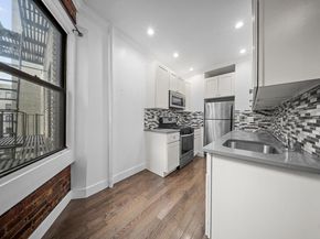 21-06 35th Street 3E, Astoria NY 11105