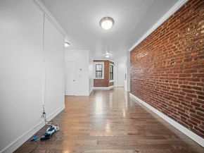21-06 35th Street 3E, Astoria NY 11105