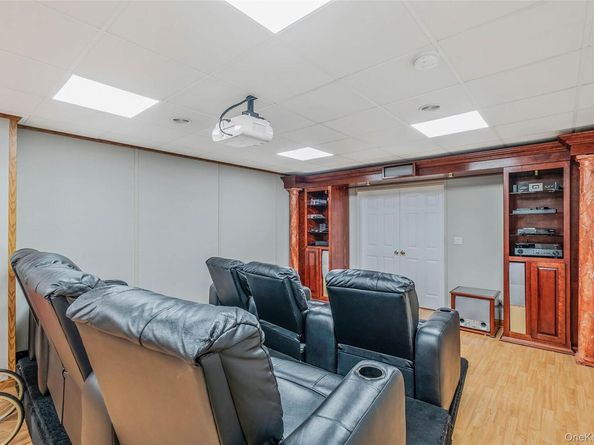 43 Casey Lane, Mount Sinai NY 11766