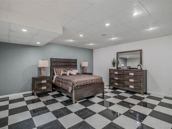 43 Casey Lane, Mount Sinai NY 11766