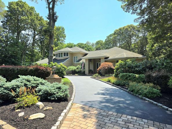6 Ring Neck Court, Wading River NY 11792