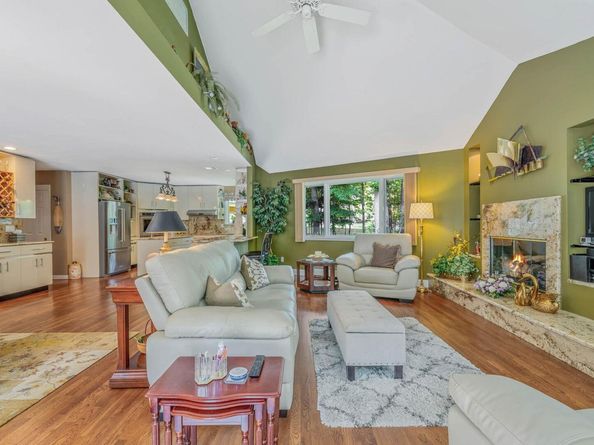 6 Ring Neck Court, Wading River NY 11792