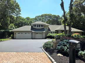 6 Ring Neck Court, Wading River NY 11792