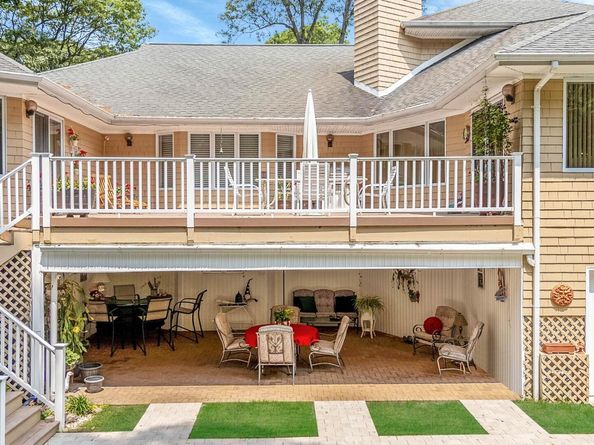 6 Ring Neck Court, Wading River NY 11792