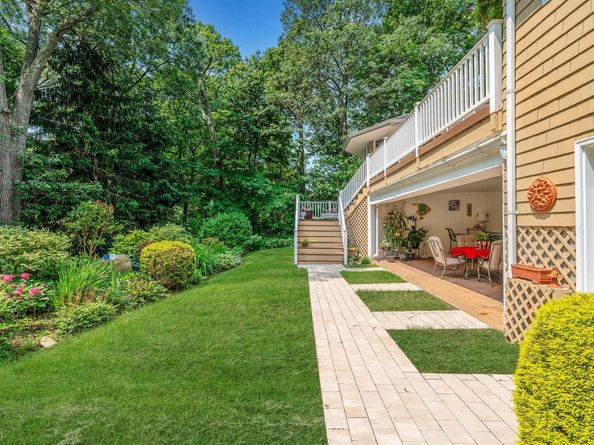 6 Ring Neck Court, Wading River NY 11792